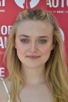 Dakota Fanning mug #G2377727