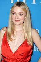 Dakota Fanning mug #G2402329