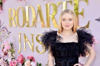 Dakota Fanning Sweatshirt #3785097