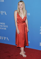 Dakota Fanning tote bag #G2402354