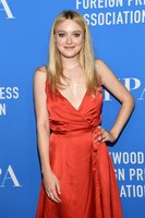 Dakota Fanning t-shirt #3785119