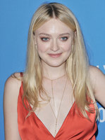 Dakota Fanning mug #G2402378