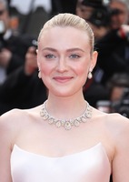 Dakota Fanning mug #G2464597