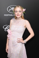 Dakota Fanning Sweatshirt #3847350