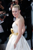 Dakota Fanning mug #G2464615