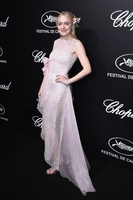 Dakota Fanning t-shirt #3847372