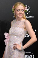 Dakota Fanning Tank Top #3847386