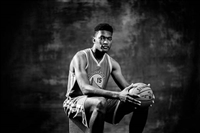 Damian Jones Sweatshirt #3413690