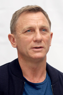 Daniel Craig posters