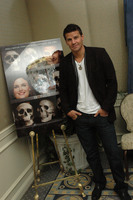 David Boreanaz Sweatshirt #2244425