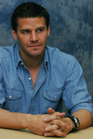 David Boreanaz Longsleeve T-shirt #2288140