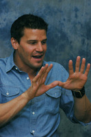 David Boreanaz Longsleeve T-shirt #2288141