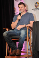 David Boreanaz Longsleeve T-shirt #3061480