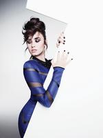 Demi Lovato Longsleeve T-shirt #2345605