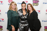 Demi Lovato Longsleeve T-shirt #2897541