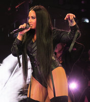 Demi Lovato Sweatshirt #3116263