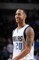 Devin Harris t-shirt #3402187