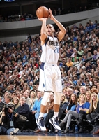 Devin Harris Sweatshirt #3402282