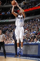 Devin Harris t-shirt #3402288
