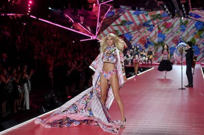 Devon Windsor posters