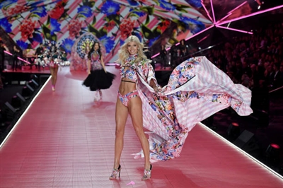 Devon Windsor posters