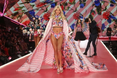 Devon Windsor posters