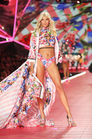 Devon Windsor Sweatshirt #3787876