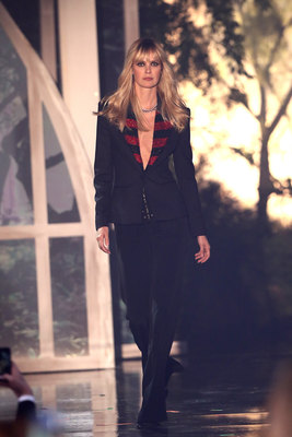 Dewi Driegen posters