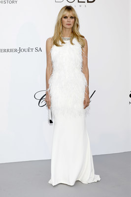 Dewi Driegen posters