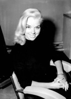 Diana Dors Longsleeve T-shirt #2601423