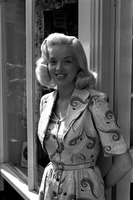 Diana Dors Longsleeve T-shirt #2684134
