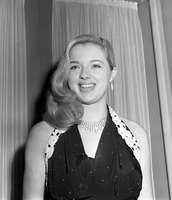 Diana Dors Longsleeve T-shirt #2684135