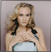 Diane Kruger Longsleeve T-shirt #1335923