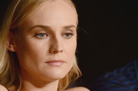 Diane Kruger Longsleeve T-shirt #2221397
