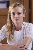 Diane Kruger Longsleeve T-shirt #2221408