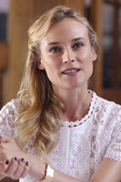 Diane Kruger Longsleeve T-shirt #2221411