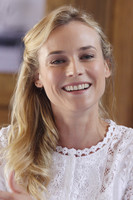 Diane Kruger Longsleeve T-shirt #2221414