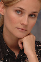 Diane Kruger Longsleeve T-shirt #2228513