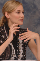 Diane Kruger Longsleeve T-shirt #2228527
