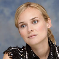 Diane Kruger Longsleeve T-shirt #2228550