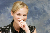 Diane Kruger Longsleeve T-shirt #2228555