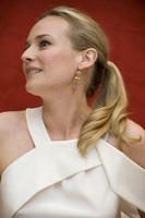 Diane Kruger Longsleeve T-shirt #2243774