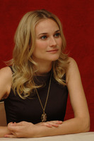 Diane Kruger Longsleeve T-shirt #2272565