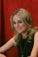 Diane Kruger Sweatshirt #2272589