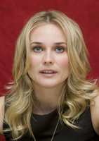 Diane Kruger Sweatshirt #2282238