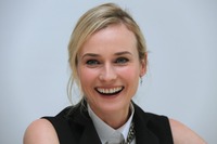 Diane Kruger Longsleeve T-shirt #2436986