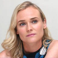Diane Kruger Longsleeve T-shirt #2468062