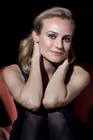 Diane Kruger Longsleeve T-shirt #2702680