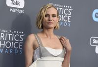 Diane Kruger Longsleeve T-shirt #3734224