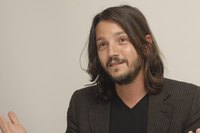 Diego Luna Sweatshirt #2285495